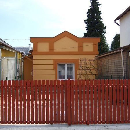 Orchidea Apartman Heviz Exterior photo