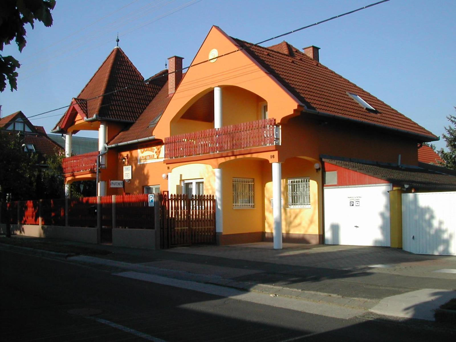 Orchidea Apartman Heviz Exterior photo