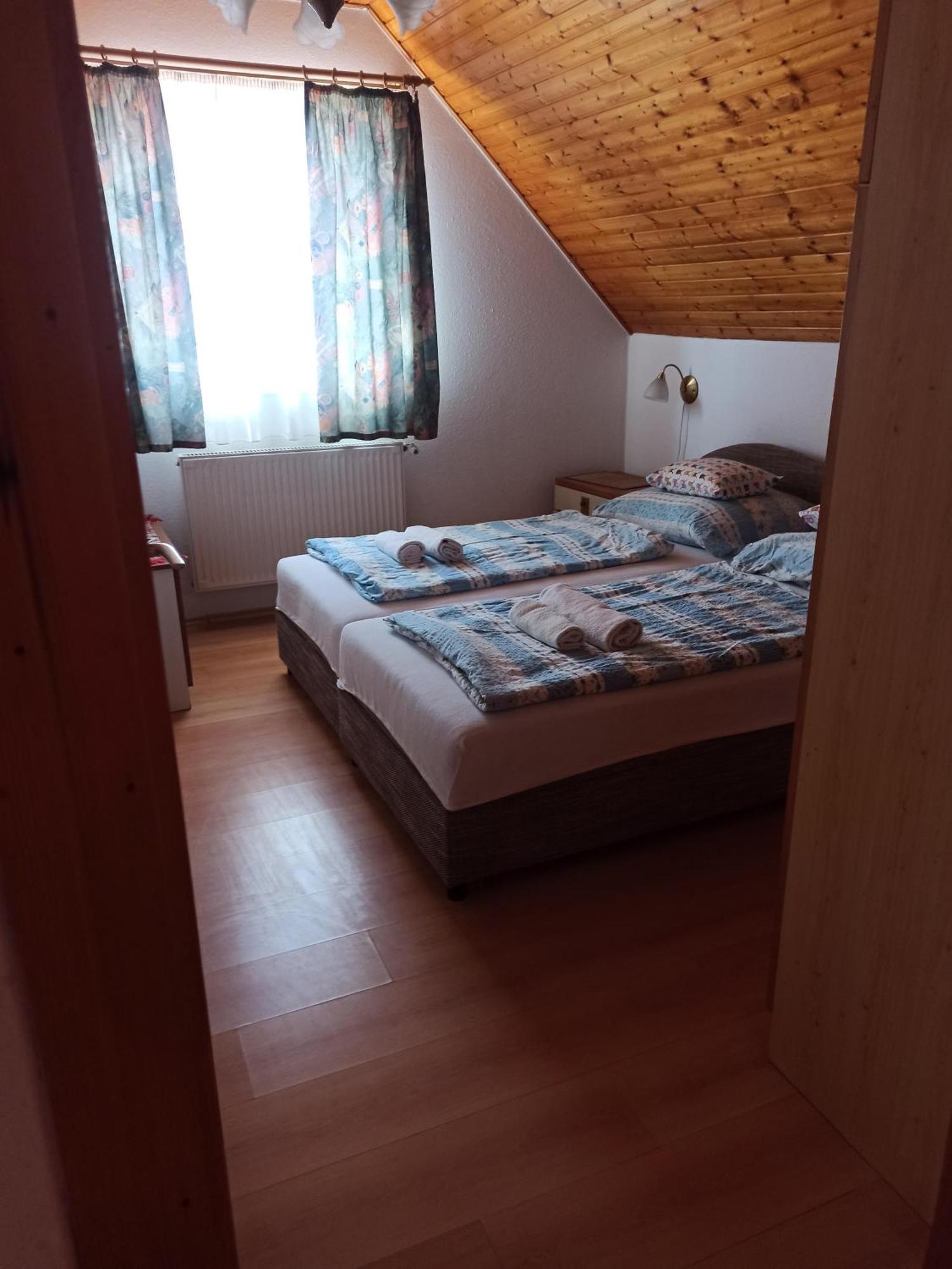 Orchidea Apartman Heviz Exterior photo